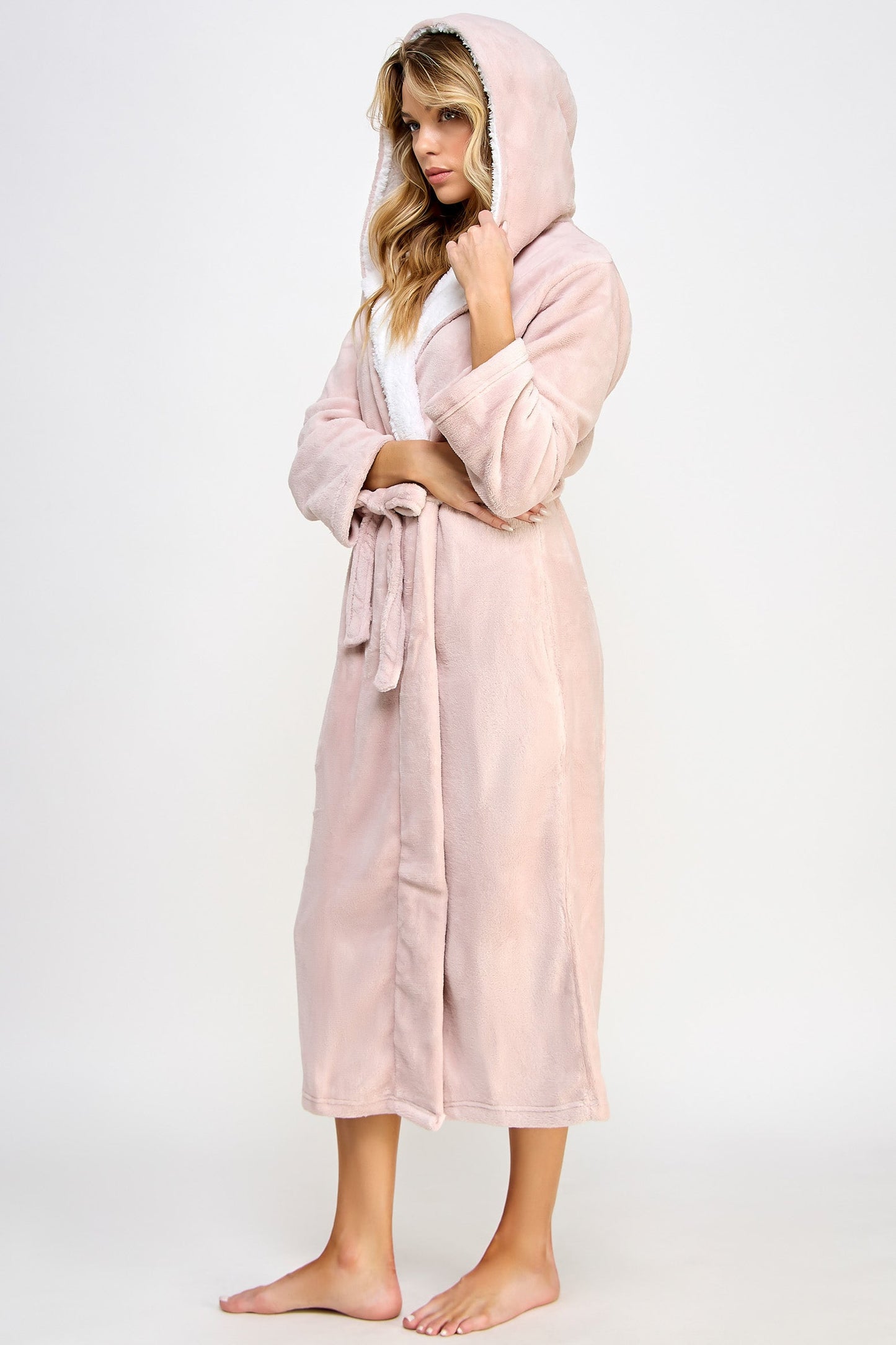 Janette Plush Fleece Hooded Robe – Ultimate Comfort for Cozy Evenings