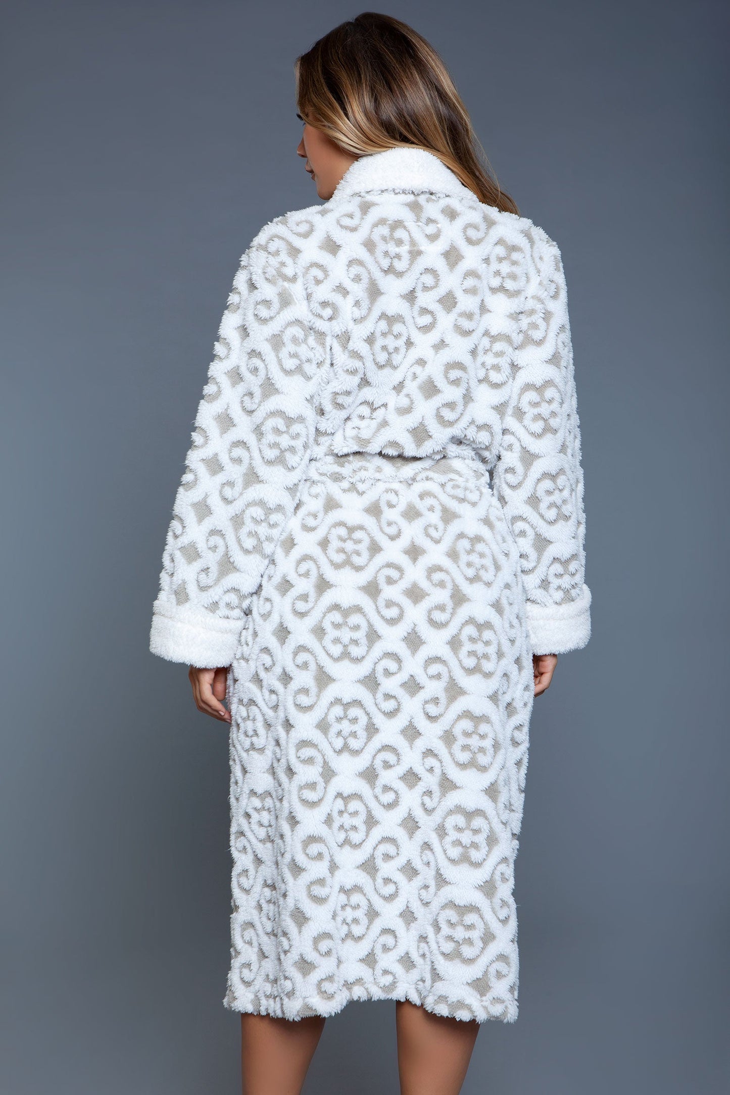 Kimmie Luxurious Sherpa Robe – Elegant Comfort for Cozy Days